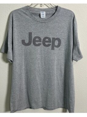 Jeep Classic Distressed Logo Gray T-Shirt Men’s Large 4x4 Off Road USA Mud